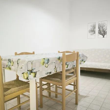 Il Mare A 90 Passi Puglia On Line 皮佐